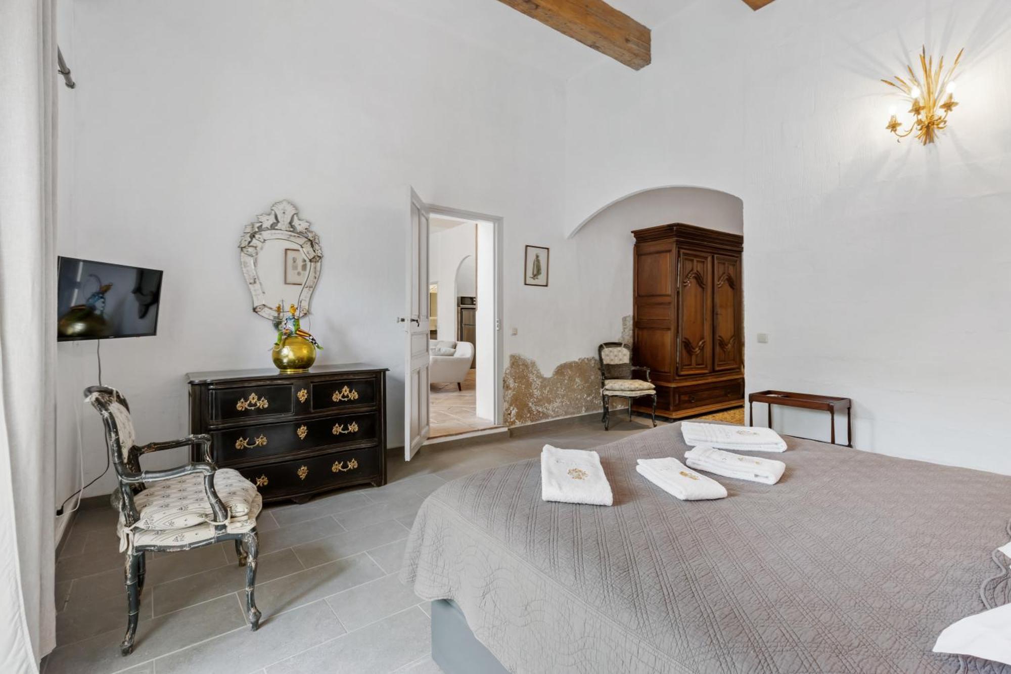 Aparthotel Chateau Hermitage De Combas Servian Pokoj fotografie